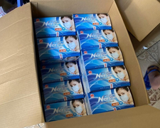 QLTT đóng vai người mua để 'vạch mặt' cơ sở sản xuất khẩu trang từ giấy vệ sinh